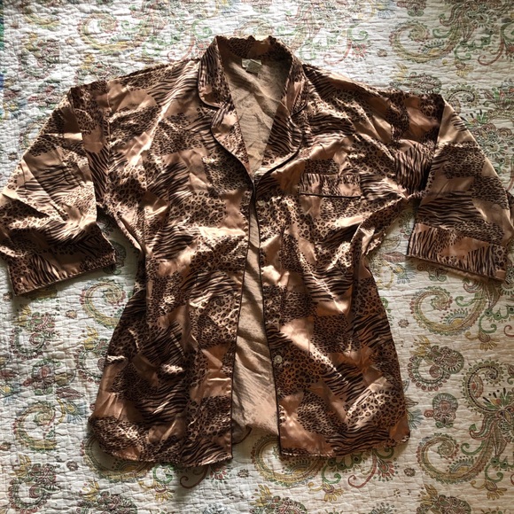 American Vintage Other - Brown and black silk satin pajama kimono robe